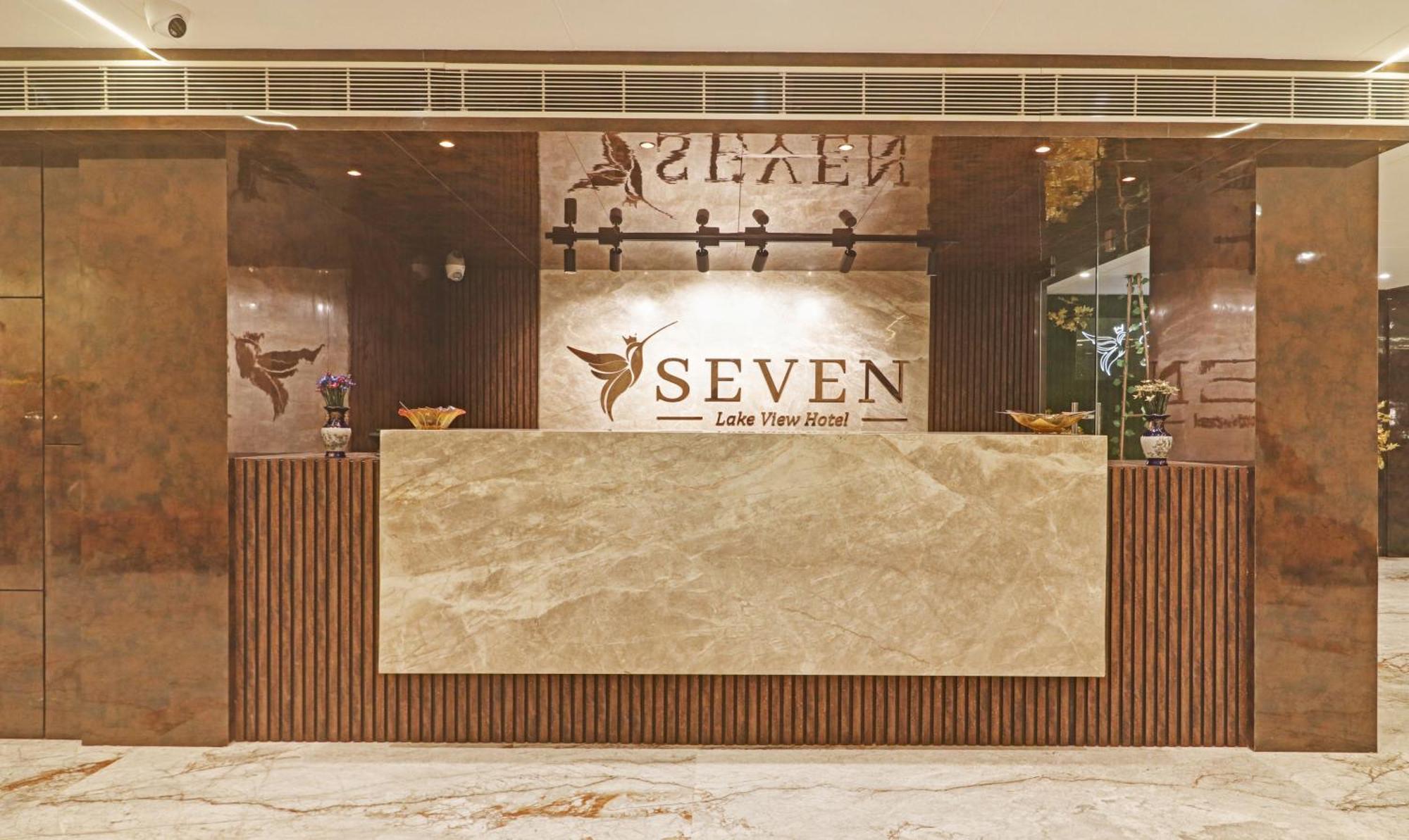 Treebo Premium Seven Lake View 하이데라바드 외부 사진